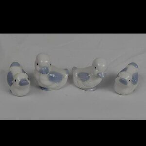 Adorable Set of 4 Small Vintage Ceramic Duck Figurines – Blue & White Accents